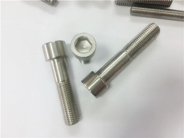 inconel 718 unbrakonbolt, sokkelskrue