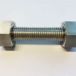 studbolte c / w 2 tunge hexbolte