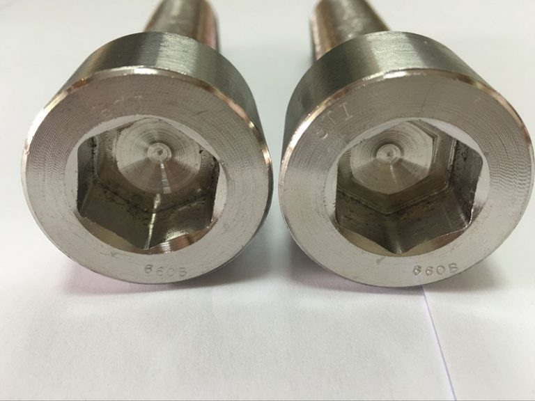 fastgørelsesmaskiner fabrikanter DIN 6912 titanium hexagon socket hoved bolt