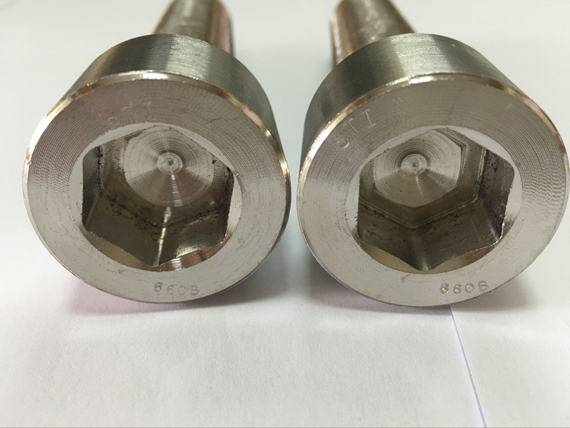 fastgørelsesmaskiner fabrikanter DIN 6912 titanium hexagon socket hoved bolt